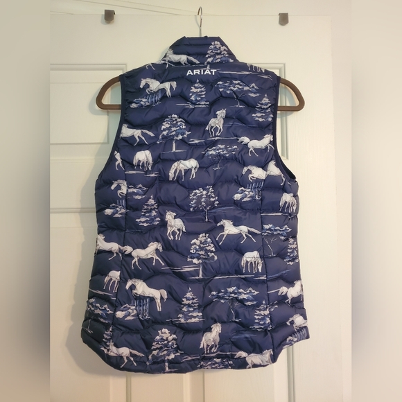 Ariat Navy Blue Ideal Down Zip Front Vest Pasture Shadow Print Women's Small - Picture 3 of 8